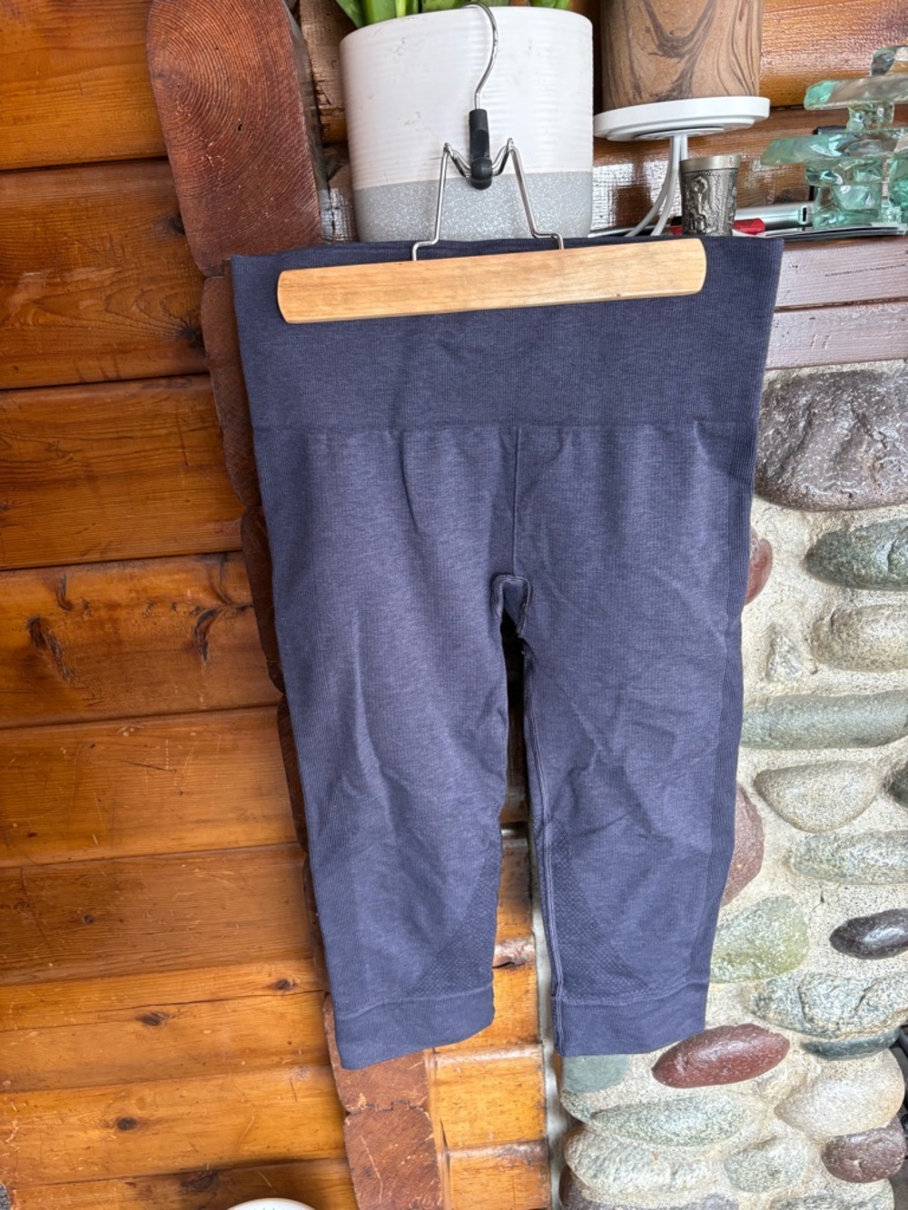 Women’s lululemon athletica Dark Gray/Blue Capri Leggings